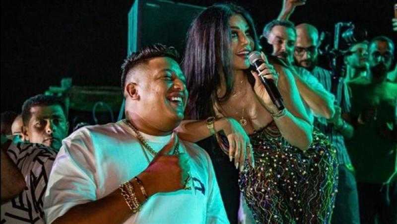 حمو بيكا يغازل هيفاء وهبي: ”مهما بتكبري في عنيا أنا شايفك مزة”