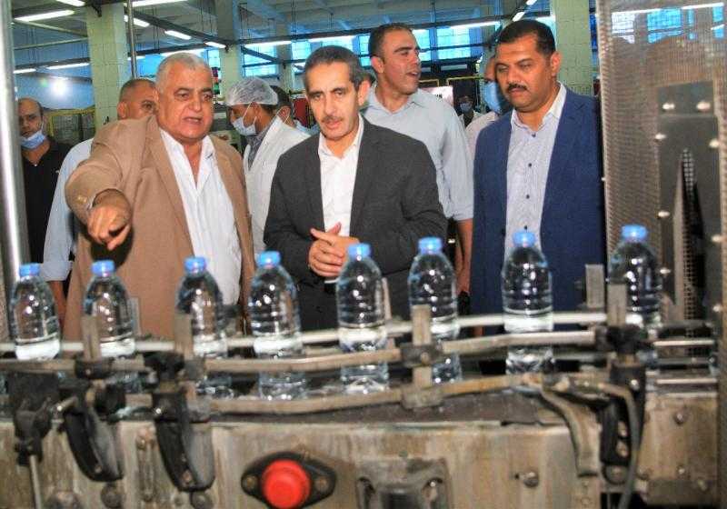 محافظ الغربية يستمع لمطالب عمال الغزل والنسيج.. ويؤكد دعمه لقطاع الصناعة