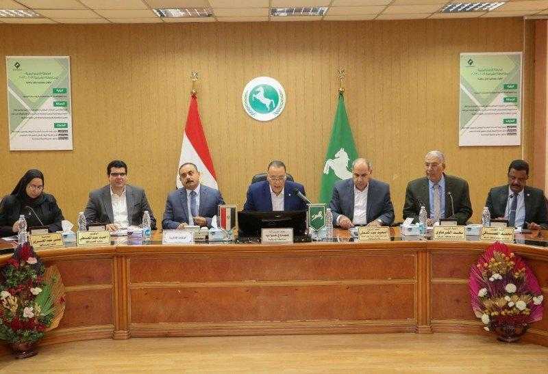 محافظ الشرقية يُشدد على التصدي لظاهرة حرق قش الأرز واستكمال مد خط الطرد