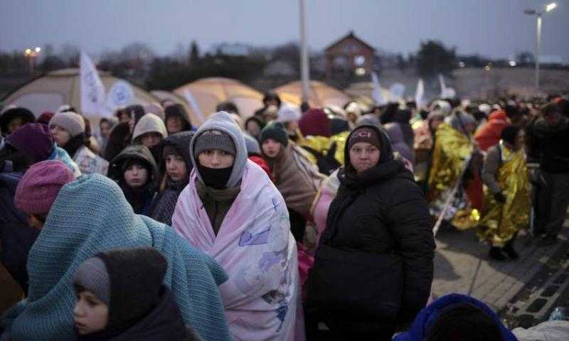 بولندا: عدد اللاجئين الوافدين من أوكرانيا يتخطى 7 ملايين شخص