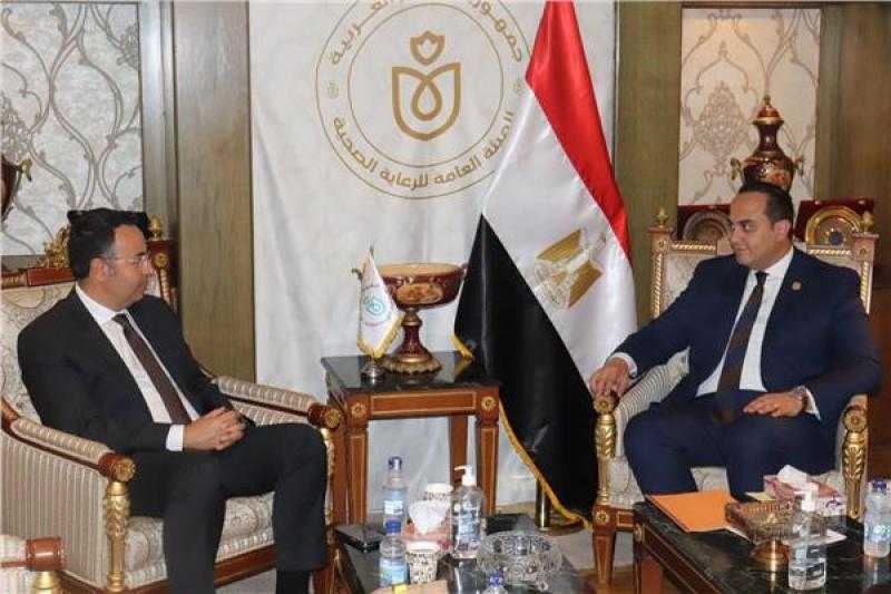 رئيس ”الرعاية الصحية” يبحث تطبيق التكنولوجيا الدوائية لتحسين مزايا التأمين الصحي
