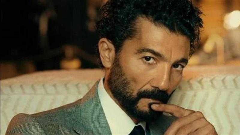 حقيقة ارتداء خالد النبوي نظارة طبية في مسلسل رسالة الإمام.. تفاصيل
