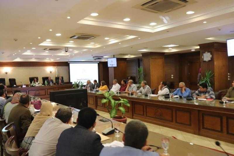 الجيزة تناقش التحديثات الخاصة بمنظومة تطوير خدمات المواطنين بالمحليات