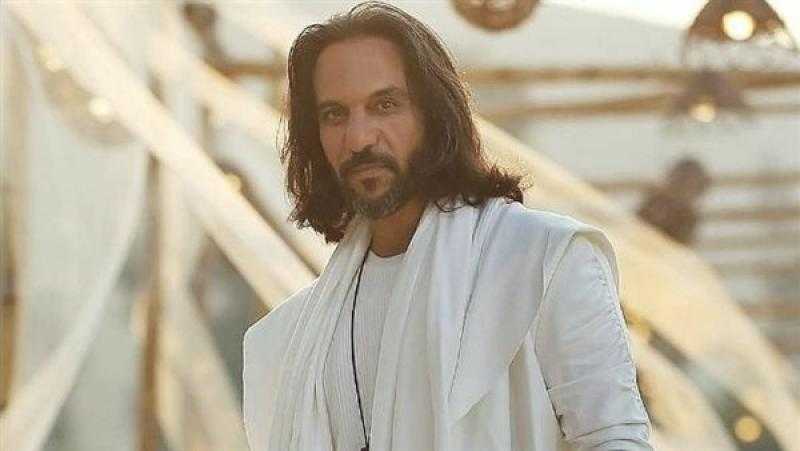 بهاء سلطان ينتهي من أغنية «همشي ولا يعرفو لي طريق»