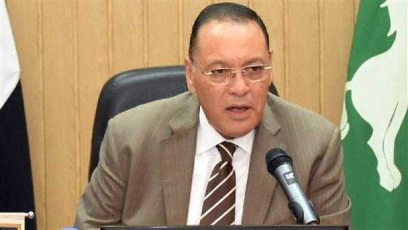 إحالة العاملين المقصرين بالمنشآت التعليمية للتحقيق في فاقوس والحسينية