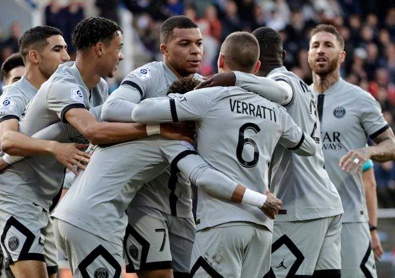 باريس سان جيرمان يهزم لوريان بصعوبة ويعزز صدارته للدوري الفرنسي