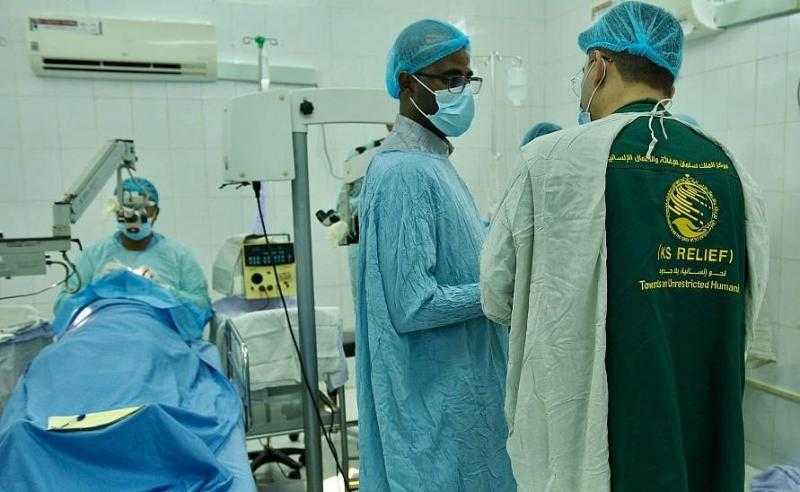 سلمان للإغاثة يدشن برنامج لمكافحة العمى والأمراض المسببة له في السودان والنيجر