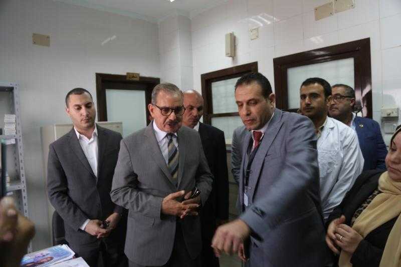 محافظ كفر الشيخ يفتتح وحدة طب الأسرة بالحامول ويتابع الخدمات الطبية.. صور