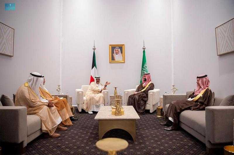 ولي العهد السعودي يلتقي ولي عهد دولة الكويت
