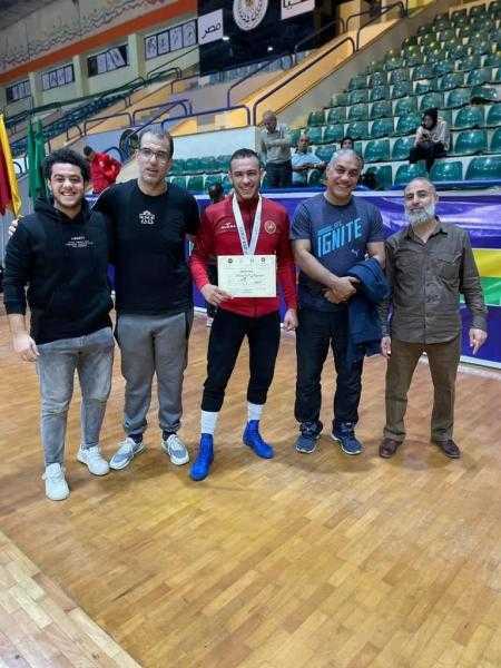 محافظ كفر الشيخ يهنئ أبو غالى لحصوله على لقب بطل العرب فى البطولة العربية للمصارعة بالإسكندرية