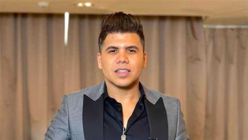 عمر كمال يشارك جمهورة بصورة له من دبى .. شاهد
