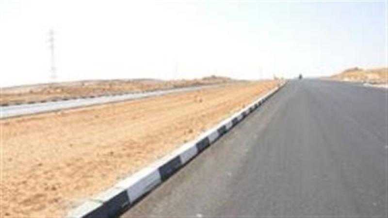 استقطاع حارة مرورية بطريق الواحات لأعمال التطوير