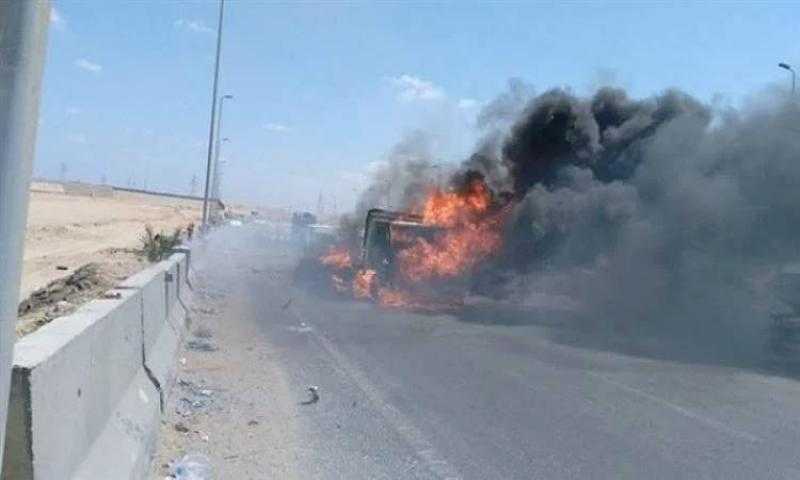 التحقيق في اشتعال النيران بسيارة نقل بعد اصطدامها بأخرى بالدائري الأوسطي بحلوان