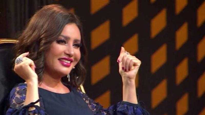لطيفة تحتفل بفوز تونس على فرنسا فى كأس العالم
