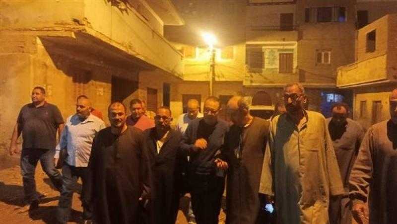 محافظ الشرقية يُفاجئ «كفر الجراية» ليلاً للوقوف على مستوى الخدمات المؤداة للمواطنين