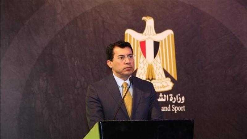 وزير الرياضة يهنئ ميار شريف على فوزها بلقب بطولة كولينا الدولية للتنس