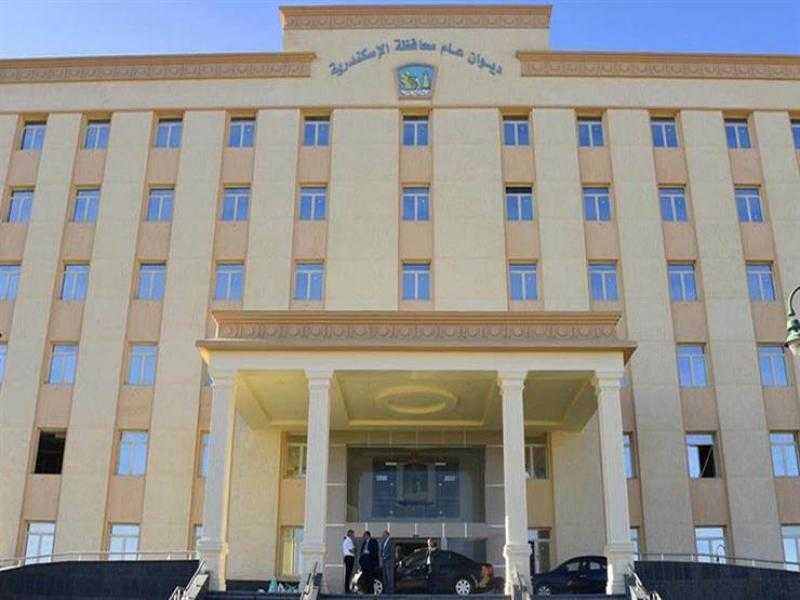 الكشف على العاملين بمحافظة الإسكندرية ضمن فعاليات مبادرة 100 مليون صحة