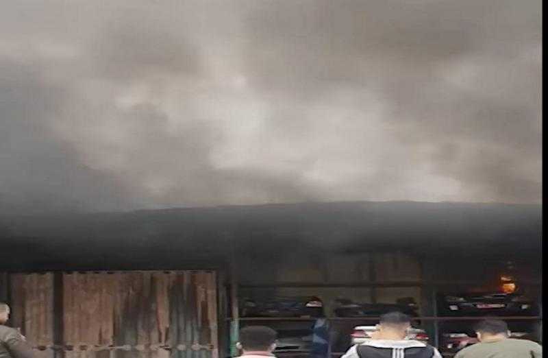 انتداب المعمل الجنائي لمعاينة حريق داخل مخزن بالمطرية