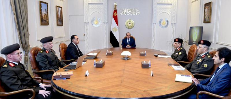 تفاصيل اجتماع الرئيس السيسي مع الحكومة وقيادات التصنيع العسكري والهيئة الهندسية للقوات المسلحة