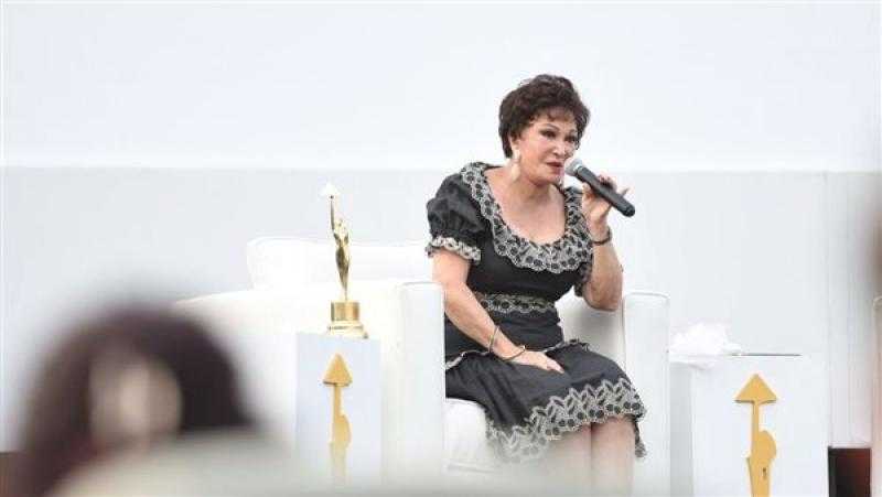 حسين فهمي: تكريم لبلبة جاء بإجماع اللجنة العليا لمهرجان القاهرة