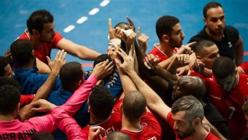 «رجال يد الأهلي» يستضيف اليوم العبور في الدوري