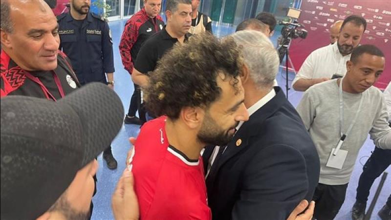 خط أحمر