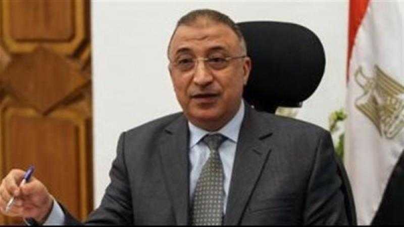 محافظ الإسكندرية يتفقد المعرض الخيري ضمن مبادرة باب رزق