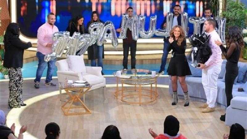 خطوبة رنا رئيس خلال استضافتها في برنامج تلفزيوني