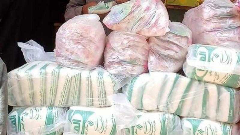 ضبط سائق بحوزته 10 أطنان سكر مدعم قبل بيعه فى السوق السوداء