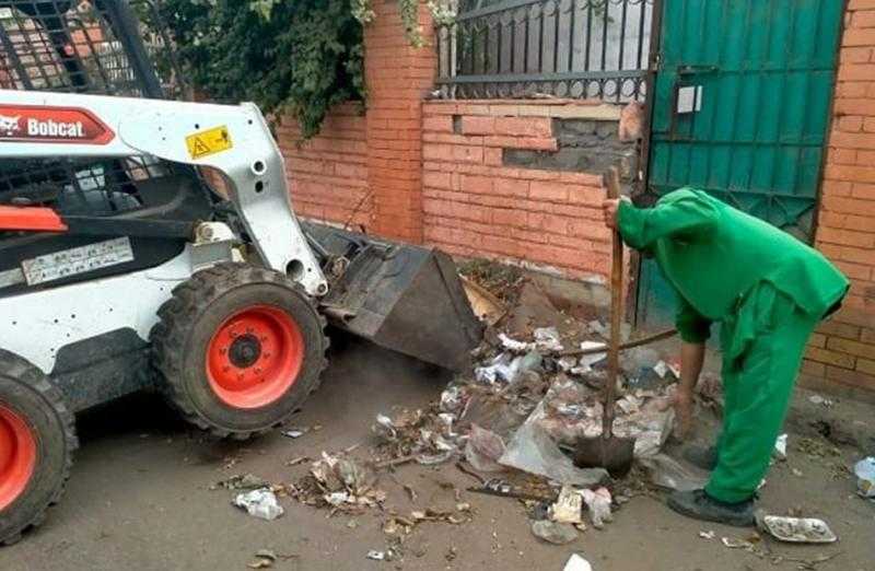 محافظ الشرقية: حملات مكثفة لرفع مخلفات القمامة والأتربة حفاظا على البيئة | صور