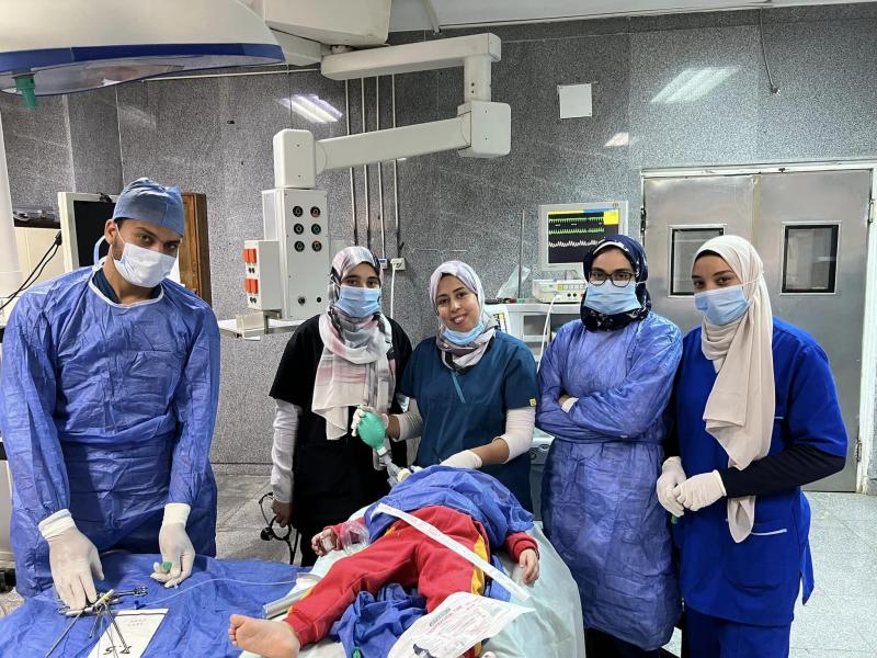 الفريق الطبي