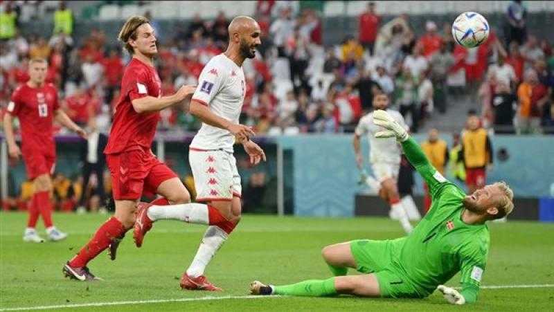 إشادات تونسية بأداء نسور قرطاج أمام الدنمارك في كأس العالم