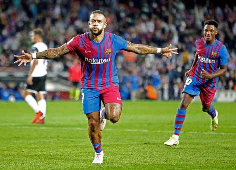 برشلونة يوافق على بيع مهاجمه لتشيلسي