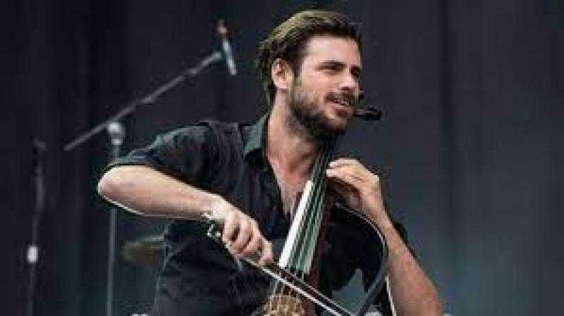 فرقة CELLOS2 العالمية تبهر المصريين والسائحين في حفل بمدينة الغردقة