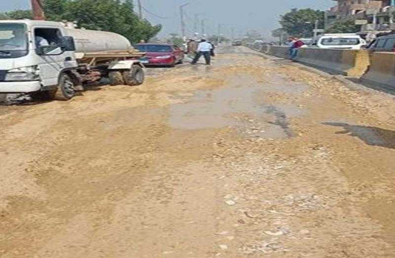 رفع كفاءة خدمات طريق ”كرير - المطار” في برج العرب بالإسكندرية