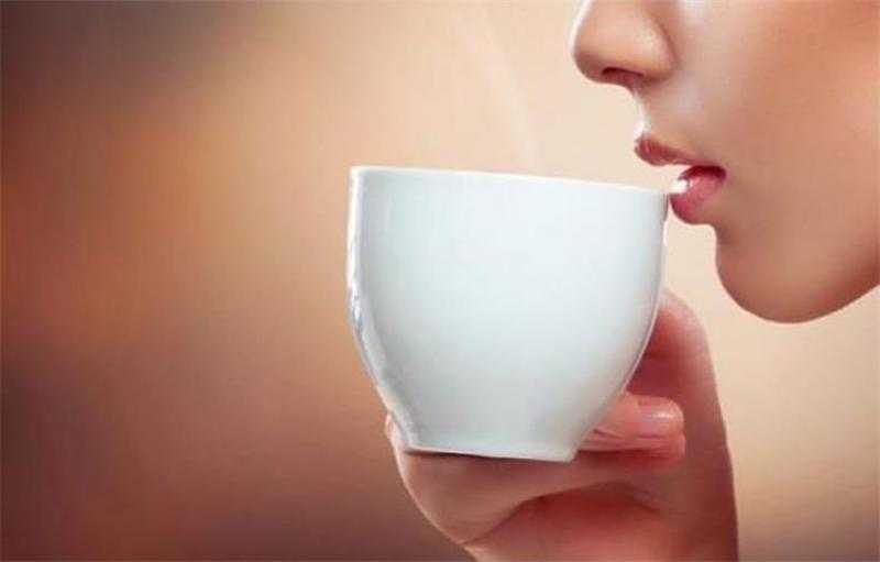 فوائد شرب النسكافية والقهوة على الريق