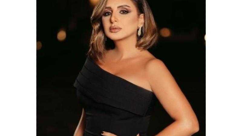 ”اتحسدنا في أهم مطربتين”.. فريدة سيف النصر تدعم أنغام في أزمتها الأخيرة