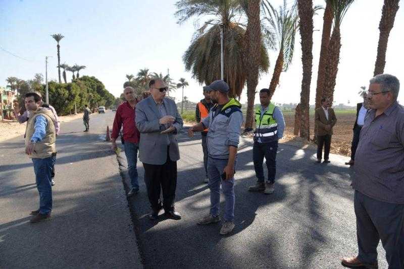 محافظ أسيوط يتفقد أعمال استكمال رصف طريق «أسيوط- سوهاج» الزراعي | صور