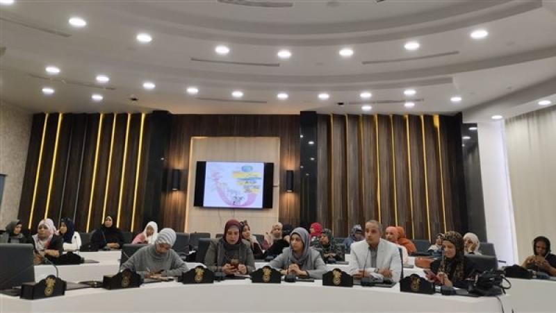 جانب من الندوة