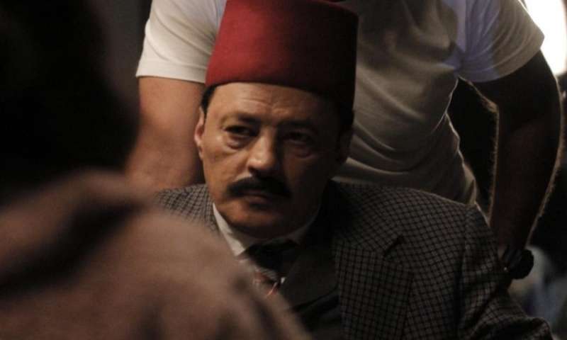 الضاحك الباكي 