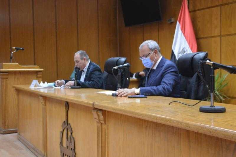 محافظ القليوبية يتابع تنفيذ مشروعات الخطة الاستثمارية للعام المالي الحالي