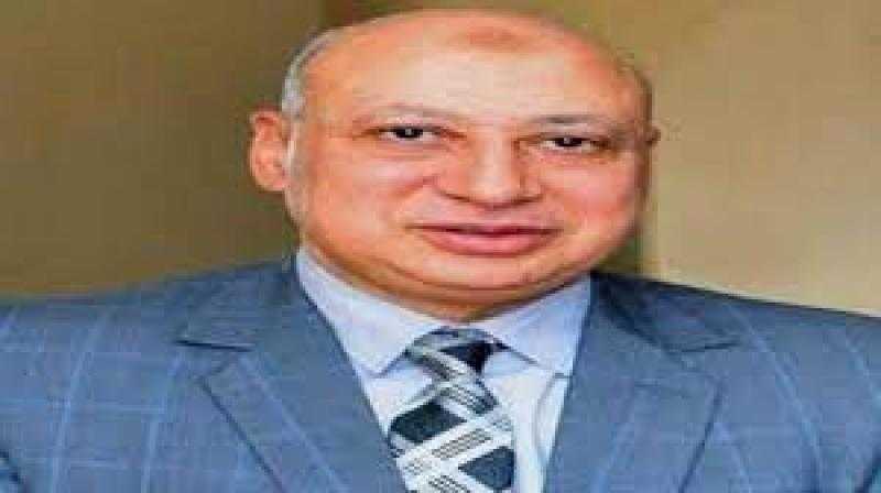 رئيس مصلحة الضرائب يجتمع مع أطباء الأسنان بشأن تسجيلهم بمنظومة الفاتورة الالكترونية