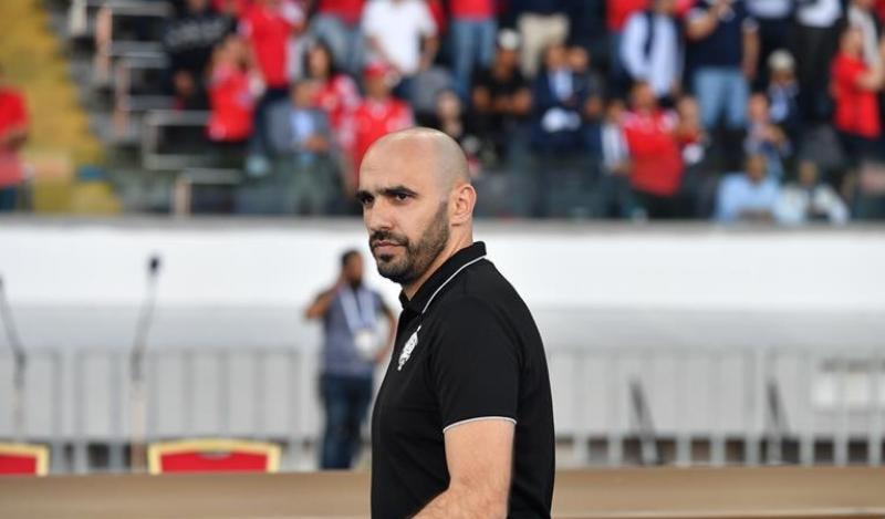 خط أحمر