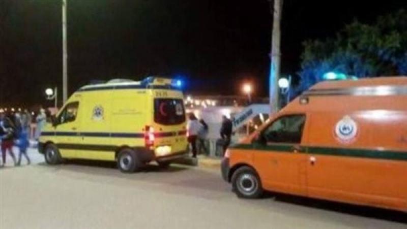 مصرع 6 وإصابة 9 إثر حادث تصادم ميكروباص بسيارة نقل في الأقصر