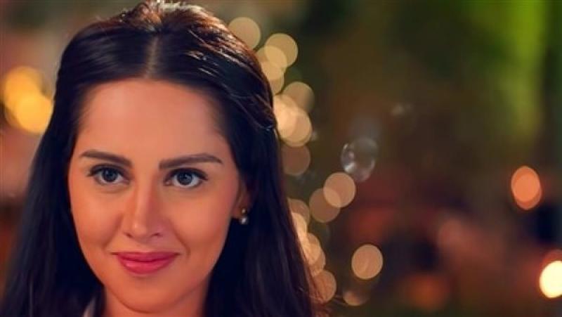 ياسمين رئيس تشارك جمهورها بصورة من كواليس مسلسل «بابا المجال»