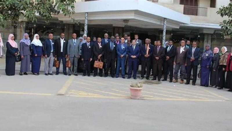 «التنظيم والإدارة» ينتهي من تنفيذ برنامجين تدريبيين للمختصين بأمانة مجلس الوزراء السوداني