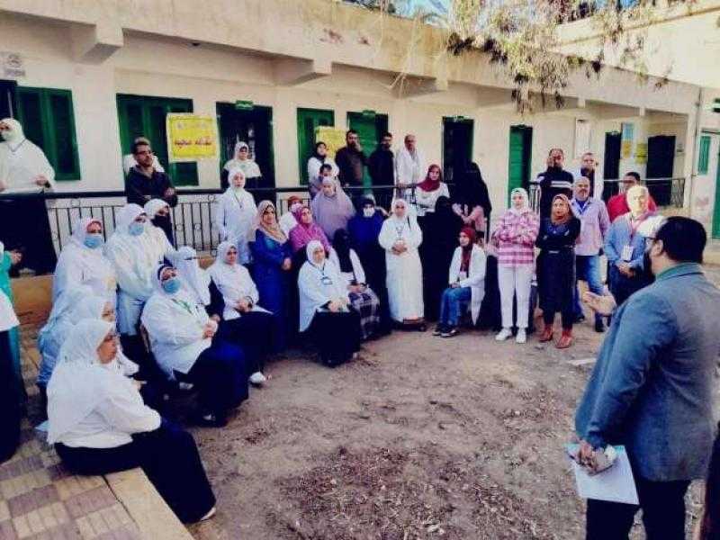 الكشف الطبي على 1229 مواطنا في قافلة مجانية بكفر الشيخ