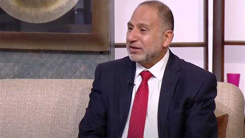 أستاذ طب نفسي يكشف خطورة كبت المشاعر على صحة الشخص