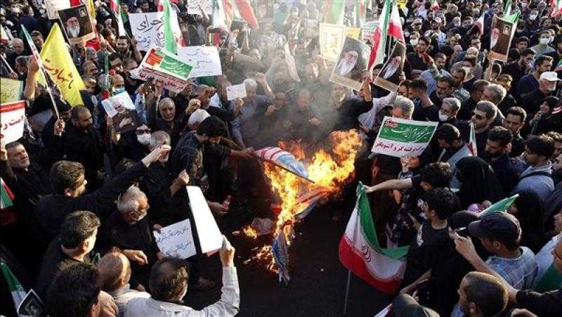 الإضراب العام في إيران يدخل يومه الثاني رغم تحذيرات السلطات