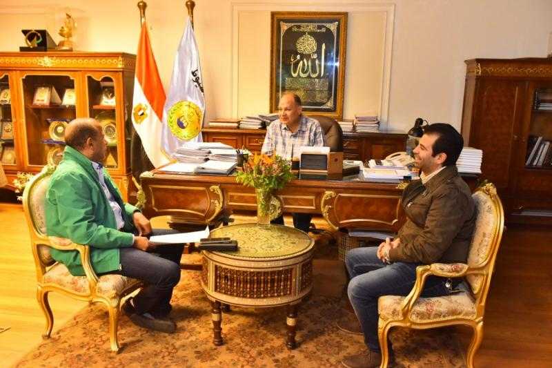 محافظ أسيوط يوجه بافتتاح مزيد من المعارض لبيع السلع الغذائية بأسعار مخفضة